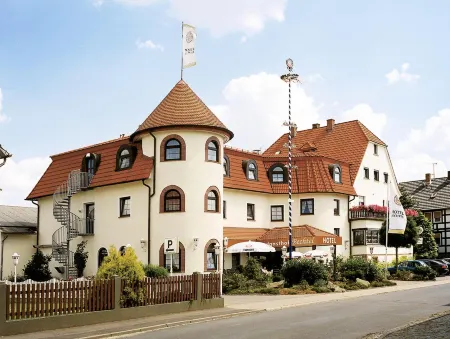 Landgasthof Hotel Bechtel Отели в г. Швальм-Эдер