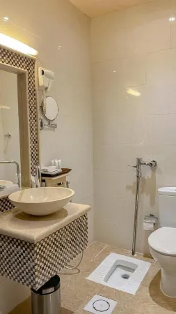 Levant Hotel Отели в г. Найран