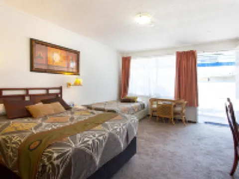 Raceways Motel Hotels in Ascot