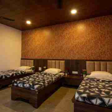 Takshshila Park and Resorts Rooms