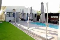 Phudzi Hotel - Pools