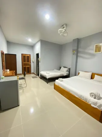 Hom Pho Gusethouse Отели в г. Хоуисей