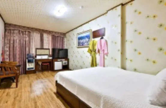 Gyeongju Daebo Hotels near Gyeongju Station