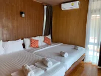 Orchid Lake House Hotel a Phrasaeng