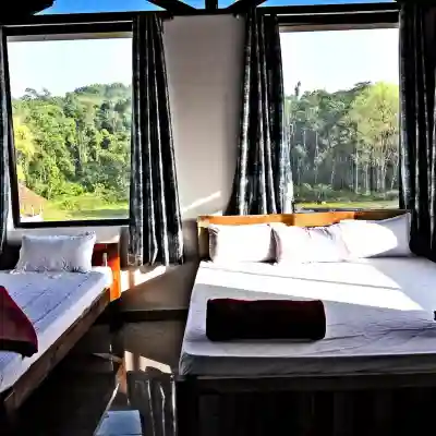 Sirimane Homestay - Swimming Pool, Food, Near to Falls & Trek Rooms