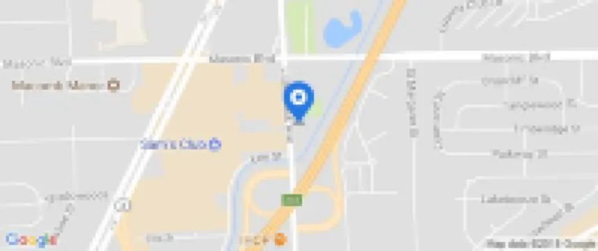 เรดรูฟอินน์ ดีทรอยต์ - โรสวิลล์/เซนต์แคลร์ชอร์ส