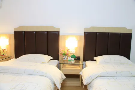 Ningming Meixin Express Hotel Отели рядом с достопримечательностью «Ningming Huashan Rock Art Scenic Area»