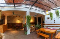 Jiajing Xiaozhu Hostel