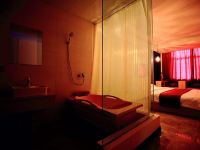 青州红橙商务酒店 - 浪漫满屋主题房
