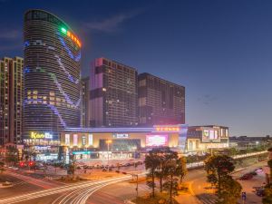 Vienna Hotel (Foshan jiujiang xinji plaza store)