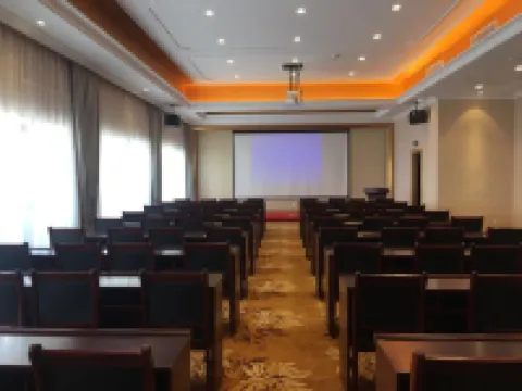 Dongming Qixin Hotel