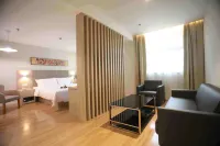 HanTing Hotel (Jiaxiang Bus Station Yintai Plaza)