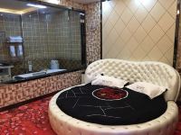 塔城熊猫主题酒店 - 水床房
