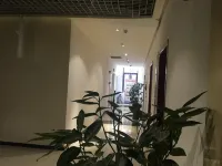 Qiyun Hotel (Guiyang North Railway Station Dream City) - albergo