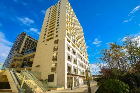 kunmingchiengmaihotel Отели рядом с достопримечательностью «Kunming University of Science and Technology Chenggong Campus Library»