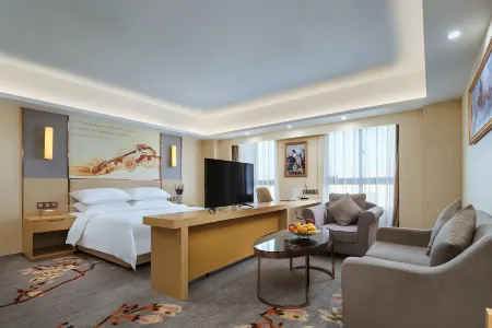 Vienna International Hotel (Bengbu City Gate)