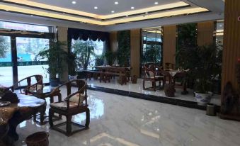 Changshun Yayuan Holiday Hotel