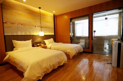 Luyi Qiqi L Hotel Hotels near Yingxi Palace