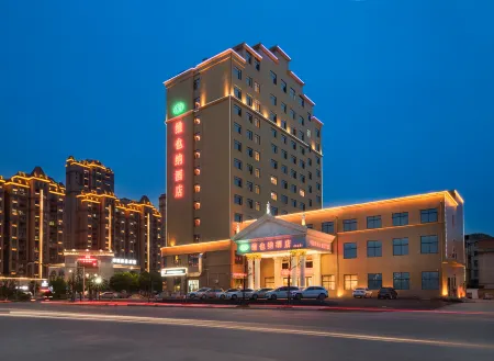 Vienna Hotel (Luzhou Ruijin Jindu Avenue) Отели рядом с достопримечательностью «PRC Cradle Tourism Area»