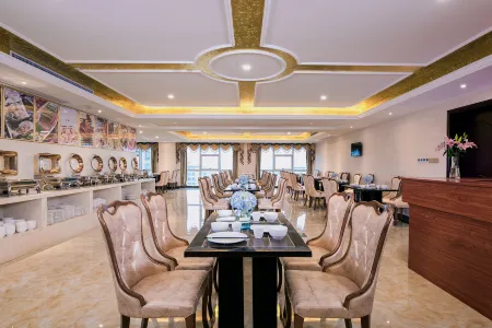 Vienna International Hotel (Yiwu Fotang Ancient Town Baolong Plaza) Отели рядом с достопримечательностью «School of Modern Science and Technology, China University of Metrology (Yiwu Campus)»