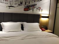 逸米酒店(广州体育学院店) - 标准大床房