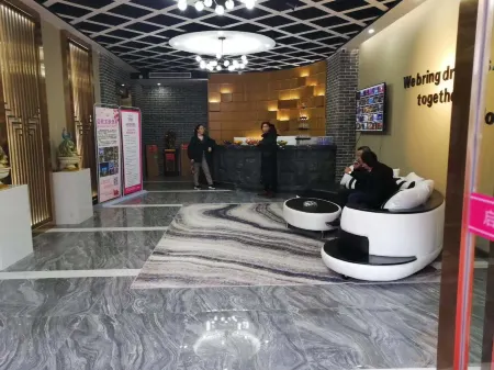 Pingjiang Qihang Theme Hotel