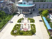 West Tour Fairy Tale Hotel (Guiping Xishan Scenic Area) Hôtels à : Guiping
