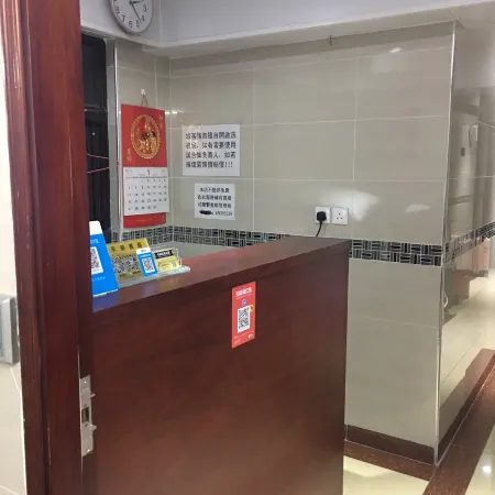 Wing Shun Guest House Отели рядом с достопримечательностью «Особняк Чунцин»