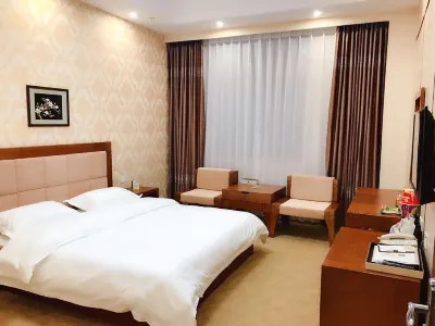 Kailu Yuanfeng Business Hotel