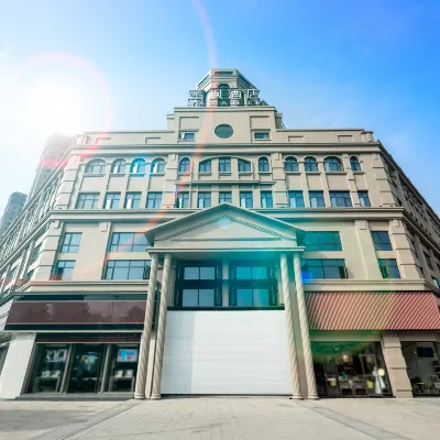 麗楓飯店(天門新城CBD沃爾瑪店) 天門市第三人民醫院附近的飯店
