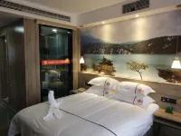 Fiat Hotel (Mengyin Square)