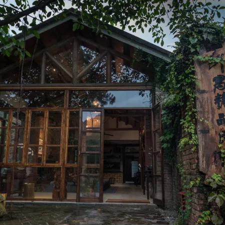 Waiyu Boutique Hostel