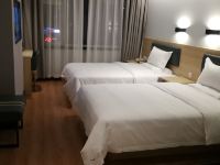 7天优品酒店(大连星海广场西安路地铁站店) - 商务双床房