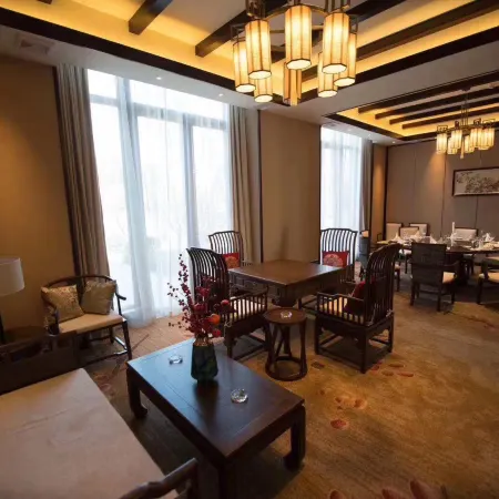 Nanhu Bailuyuan Hotel