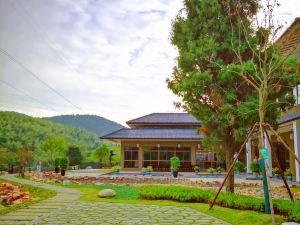 Longxiang Xigu Inn