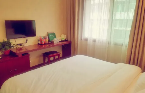 鎮巴海濠山水大酒店