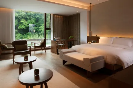 Leisure-Mountain Hotel & Resort