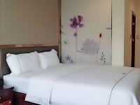 化州佰佳酒店 - 标准大床房