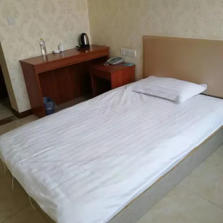 Qixia Guangtai Business Hotel