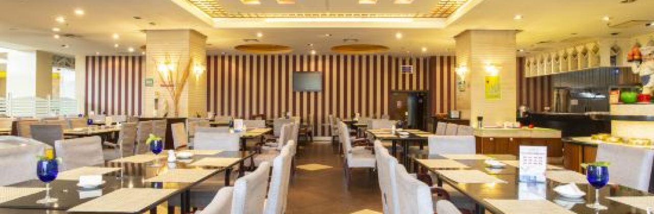 Boda Silver City Hotel Catering