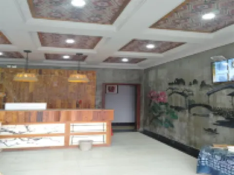 Zhangjiajie Fengjie Chinese Inn (Tianmenshan Cableway)