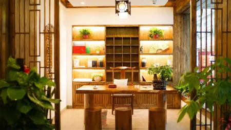 Xiaoyan Inn (Huangshan Yansi Scenic Area) Отели рядом с достопримечательностью «Huizhou Cultural Park · Huashang Villa - Swimming Pool»