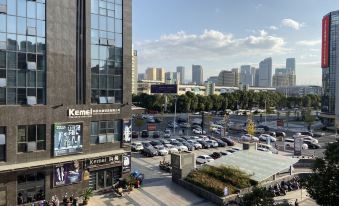 Baiheng Hotel (Yiwu International Trade City)