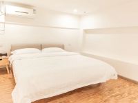 锦州路客暖途公寓 - 冷淡风大床房