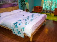 龙海盈洲情侣主题酒店 - 舒适一室大床房
