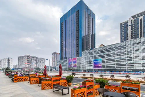 Roomme Apartment Hotel (Guilin High-speed Railway North Station) - Condos