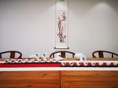 Qingyuan Yingzhimen Guest House