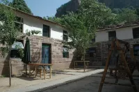 Linzhou Yishanju Farm Stay