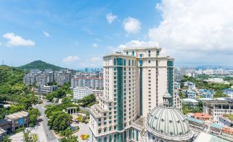 Meet Summer Seaview Apartment