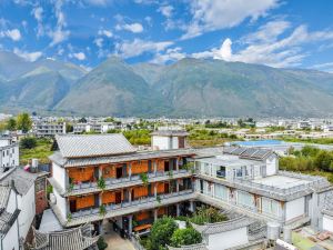 Dali Yinhai Banyue Inn